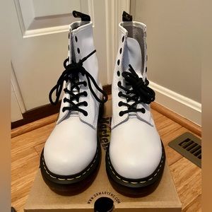 Brand New Women’s Dr Martens boots